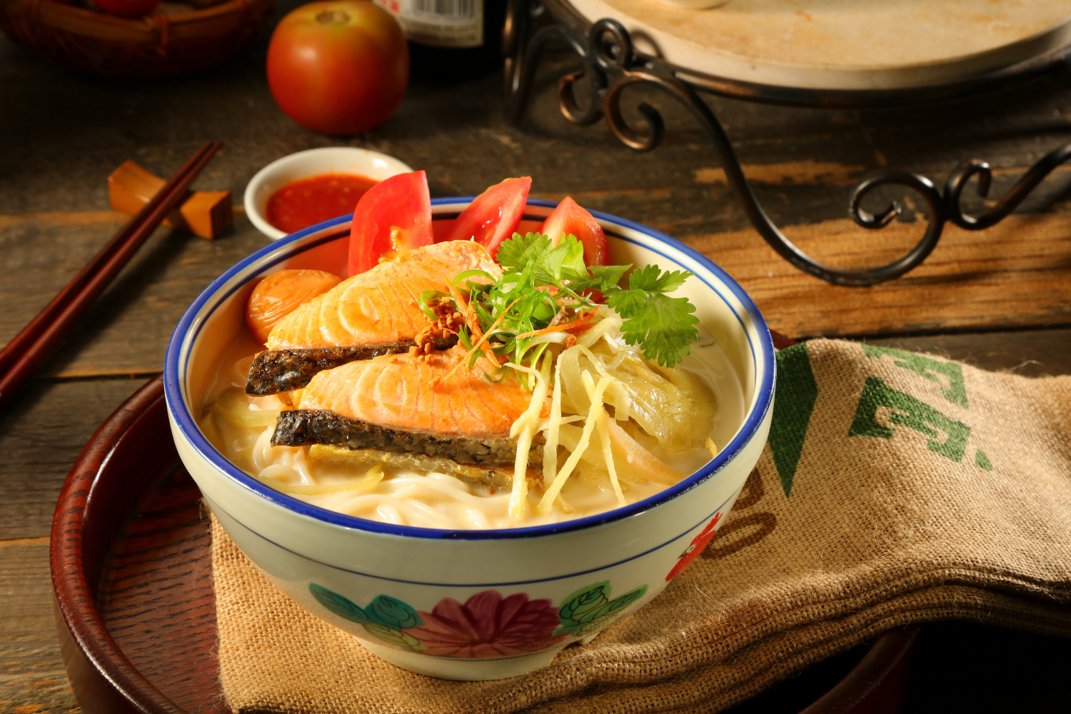 503鲜奶三文鱼麺 Salmon Fish Noodle With Milk